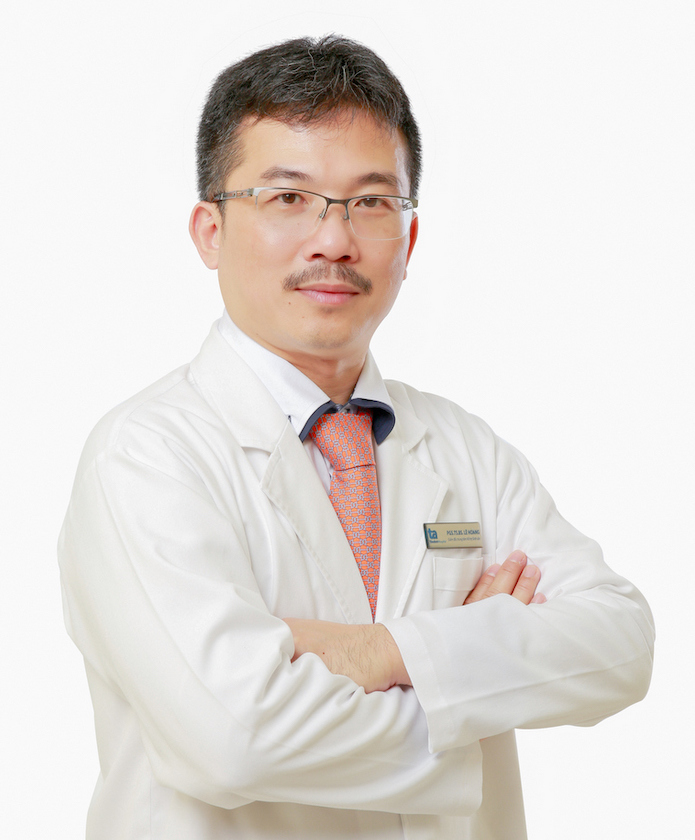 Bác sĩ, Tiến sĩ Lê Hoàng