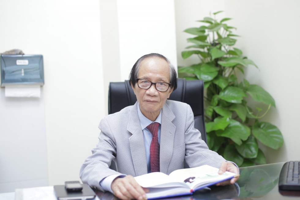 Bác sĩ, Phó Giáo sư, Tiến sĩ Nguyễn Hoàng Sơn