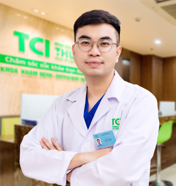 Bác sĩ CKI Lê Việt Trung