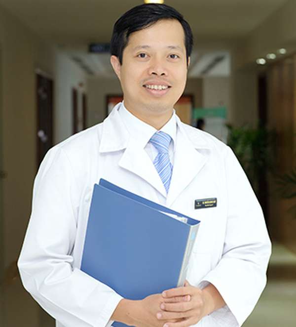 Bác sĩ Nguyễn Quang Nam