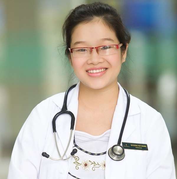 Bác sĩ Dương Thúy Nhung